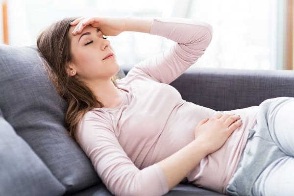Đau bụng nhói nhói nhiều lần khi mới có thai