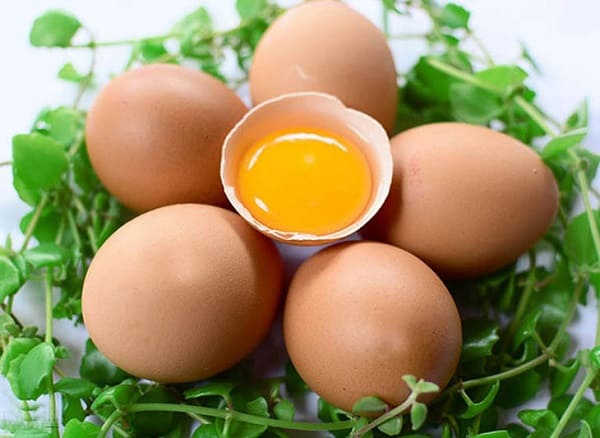 Ăn trứng gà có giúp dương vật cứng hơn không